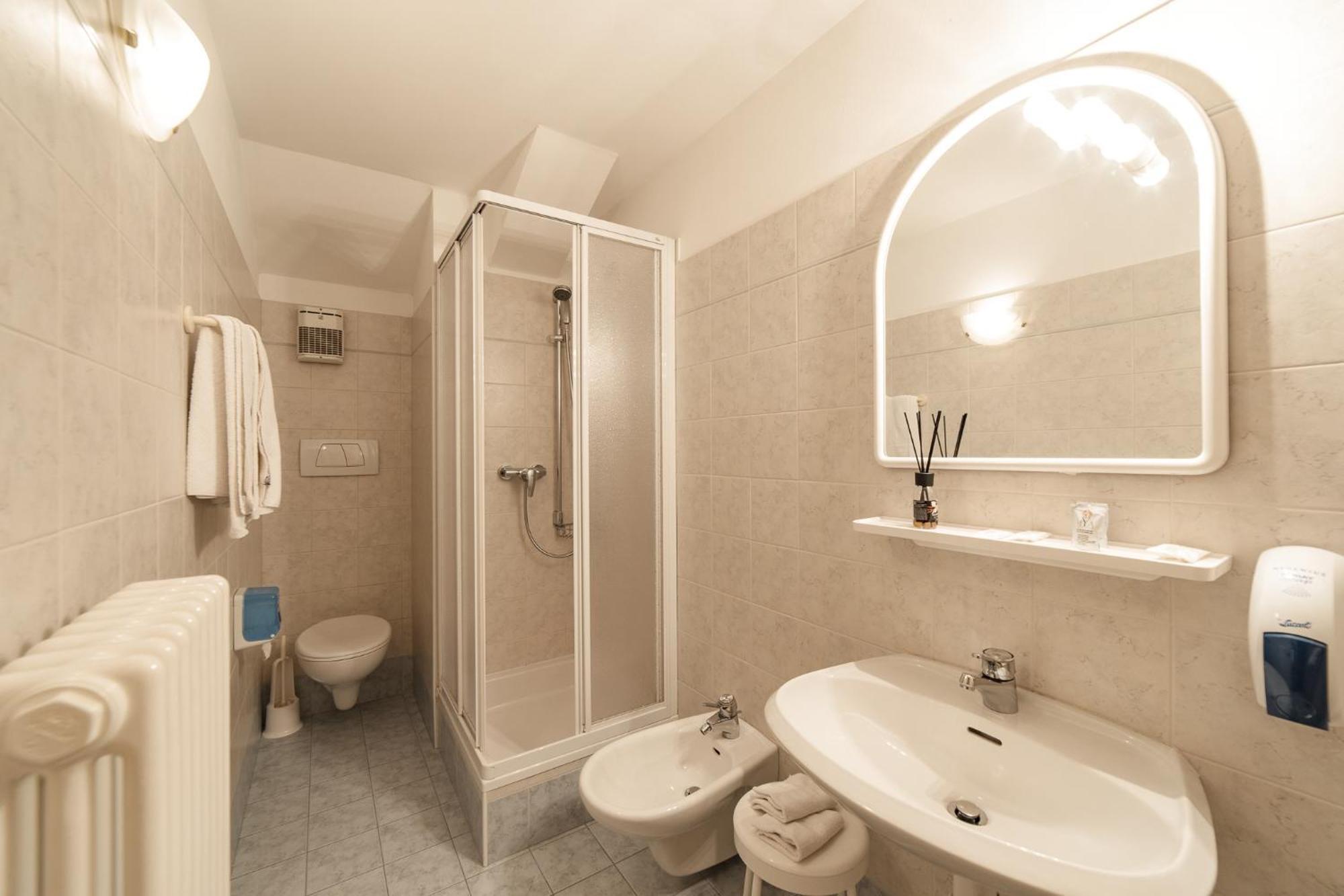 Hotel Al Bivio - Pizzeria, Pool & Sauna Imer Ngoại thất bức ảnh
